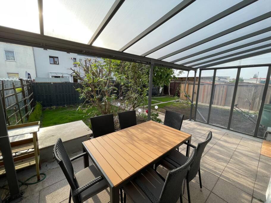 Schoenes Reihenhaus Mit Garten มัคเดอบวร์ก ภายนอก รูปภาพ